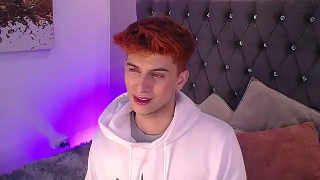 MrWilliseo online show from November 2025 08:09:02 PM