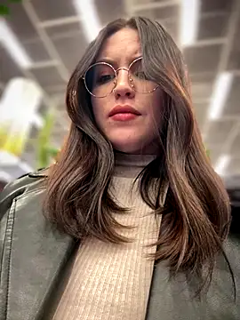 meow girl online show from December 2025 05:07:02 PM