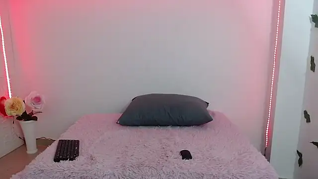 Snapshot of Vanse_lust chatting on January 2025 02:06:01 AM Vanse lust online show from January 2025 02:06:01 AM