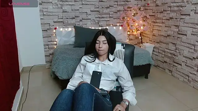 Snapshot of Vanse_lust chatting on February 2025 02:07:01 AM Vanse lust online show from February 2025 02:07:01 AM