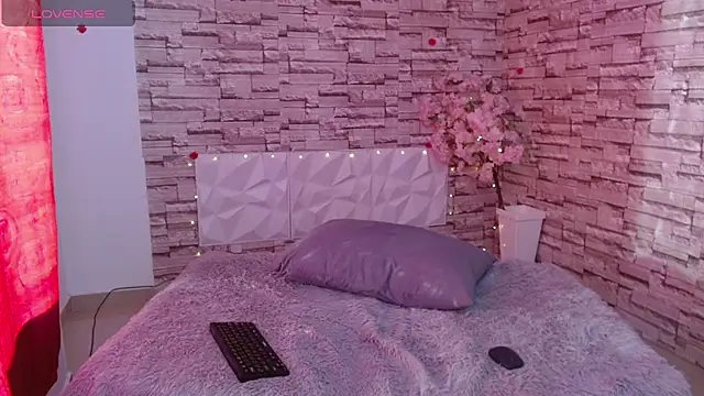 Snapshot of Vanse_lust chatting on February 2025 10:10:02 PM Vanse lust online show from February 2025 10:10:02 PM