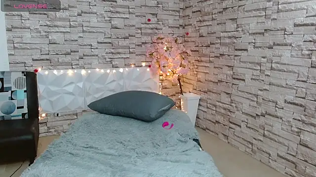 Snapshot of Vanse_lust chatting on March 2025 12:32:01 AM Vanse lust online show from March 2025 12:32:01 AM