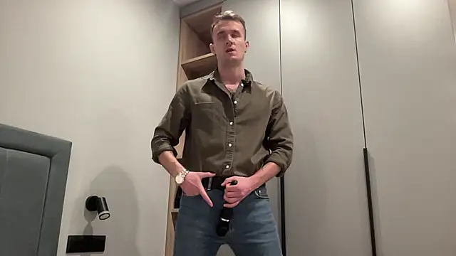 cute mark online show from October 2025 06:03:02 PM