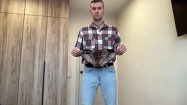 cute mark online show from February 2026 12:38:01 PM