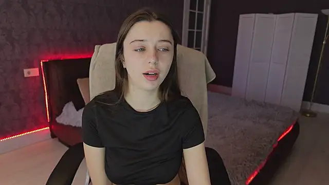 DinaCandy online show from March 2025 11:34:02 AM