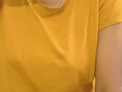 Snapshot of _FluffyHxney_ chatting on November 2025 02:46:02 AM FluffyHxney online show from November 2025 02:46:02 AM