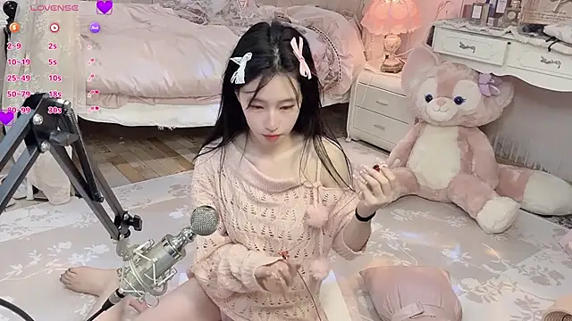 JennieKim RoseannePark online show from December 2024 01:18:01 PM