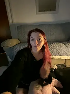 Snapshot of Stoner_BarbieXX chatting on January 2025 10:29:02 PM Stoner BarbieXX online show from January 2025 10:29:02 PM
