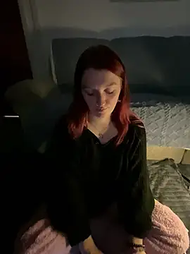 Snapshot of Stoner_BarbieXX chatting on January 2025 09:50:01 PM Stoner BarbieXX online show from January 2025 09:50:01 PM
