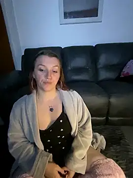 Snapshot of Stoner_BarbieXX chatting on September 2025 09:37:02 PM Stoner BarbieXX online show from September 2025 09:37:02 PM