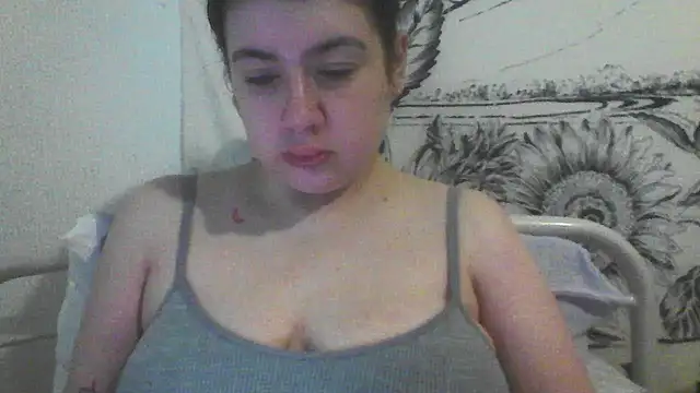 Snapshot of CamilaCherryX chatting on November 2025 03:33:02 PM CamilaCherryX online show from November 2025 03:33:02 PM