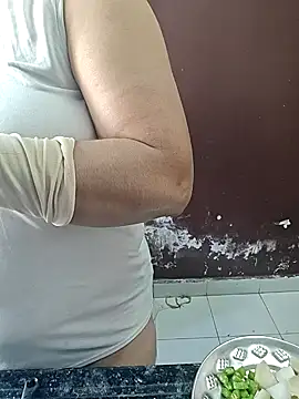 Snapshot of milf-kaira chatting on December 2024 02:53:01 AM milf-kaira online show from December 2024 02:53:01 AM