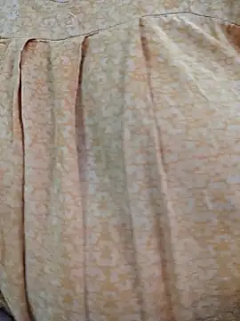 Snapshot of milf-kaira chatting on December 2024 05:10:01 AM milf-kaira online show from December 2024 05:10:01 AM