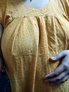 Snapshot of milf-kaira chatting on December 2024 02:16:02 PM milf-kaira online show from December 2024 02:16:02 PM