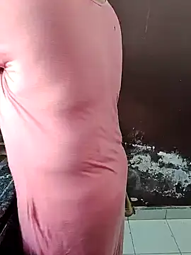 Snapshot of milf-kaira chatting on December 2024 03:17:02 AM milf-kaira online show from December 2024 03:17:02 AM