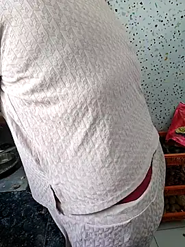 Snapshot of milf-kaira chatting on March 2025 04:49:01 AM milf-kaira online show from March 2025 04:49:01 AM