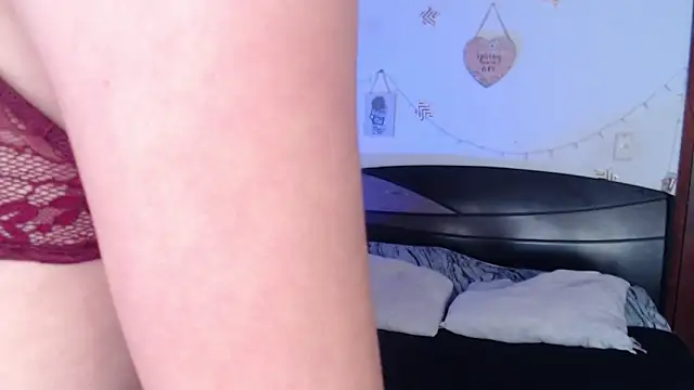 anhiahoney02 online show from February 2025 01:43:01 PM