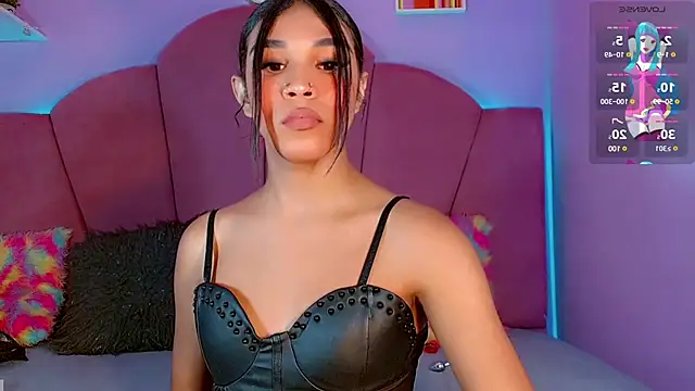 Snapshot of ValentinaMarinn chatting on December 2024 08:43:01 PM ValentinaMarinn online show from December 2024 08:43:01 PM