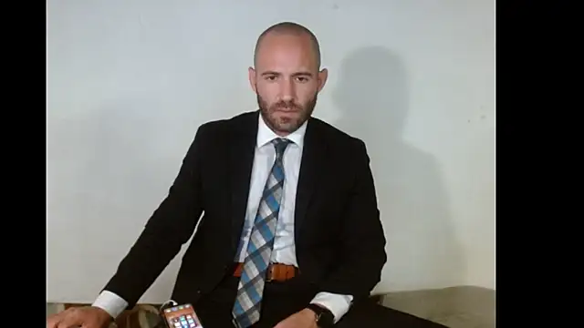 Snapshot of TheNakedPreacher chatting on January 2025 02:46:02 PM TheNakedPreacher online show from January 2025 02:46:02 PM