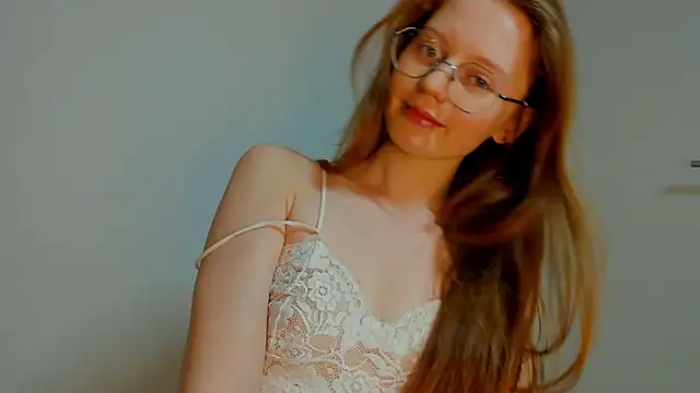 Snapshot of Fire_Luna chatting on February 2025 02:48:02 PM Fire Luna online show from February 2025 02:48:02 PM