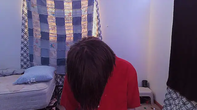 Benzolbub3 online show from October 2025 01:42:02 PM