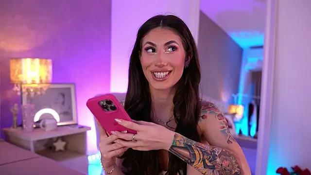 OhhAisha online show from November 2025 08:29:02 AM