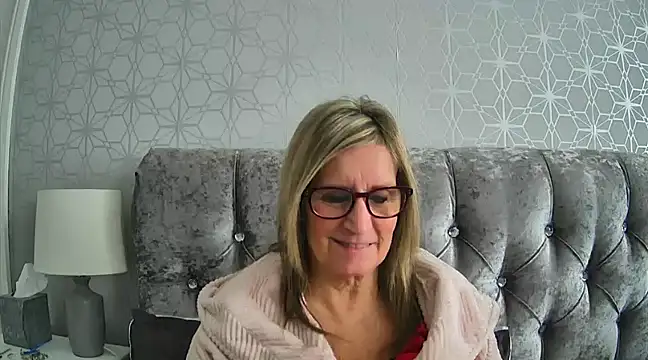 Snapshot of Additive_Mature_Linda chatting on December 2024 10:50:02 AM Additive Mature Linda online show from December 2024 10:50:02 AM