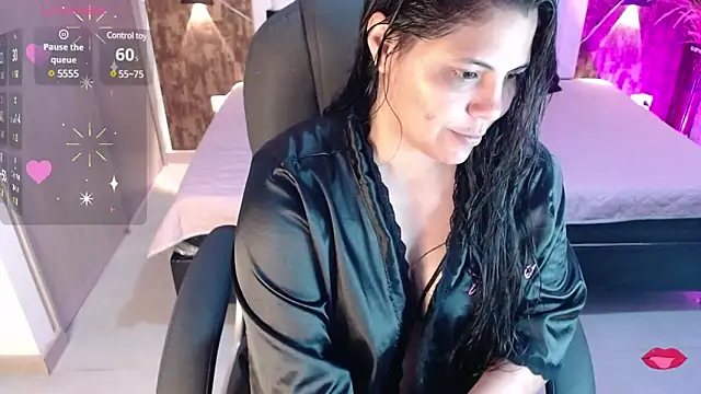 Snapshot of dulce__love69 chatting on December 2024 04:10:02 AM dulce love69 online show from December 2024 04:10:02 AM