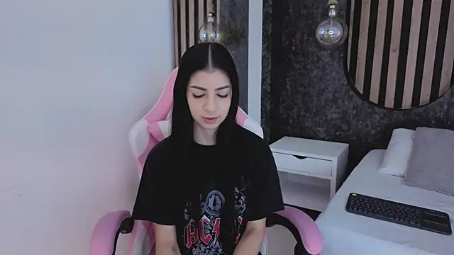 Snapshot of miss10_antonella chatting on November 2025 11:53:01 AM miss10 antonella online show from November 2025 11:53:01 AM