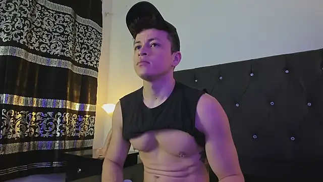 Angel Cuervo online show from January 2025 12:36:02 PM