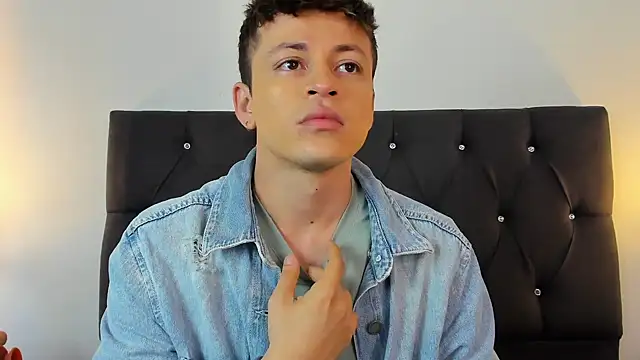 Angel Cuervo online show from January 2025 01:16:02 PM