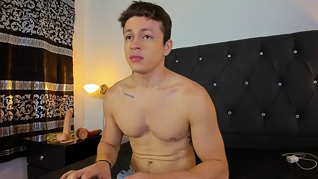 Angel Cuervo online show from January 2025 12:41:02 PM