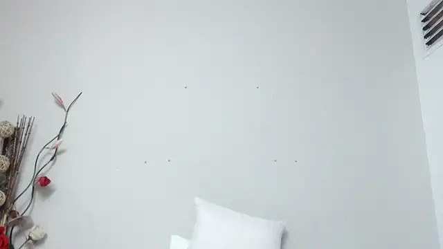 Snapshot of Nicol_Love0 chatting on January 2025 09:59:01 PM Nicol Love0 online show from January 2025 09:59:01 PM