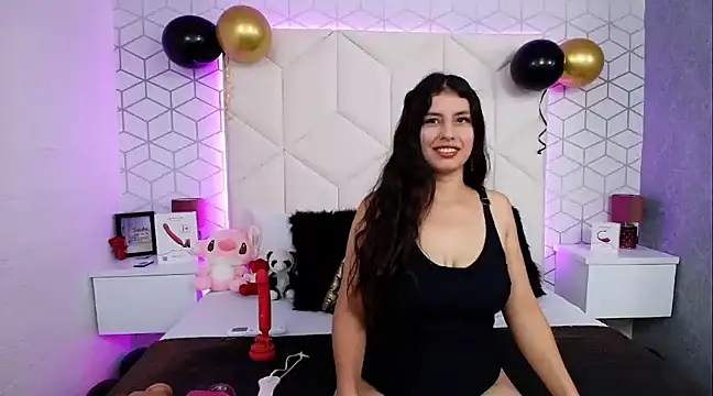 Snapshot of MadelineBeckert chatting on January 2025 07:06:01 PM MadelineBeckert online show from January 2025 07:06:01 PM
