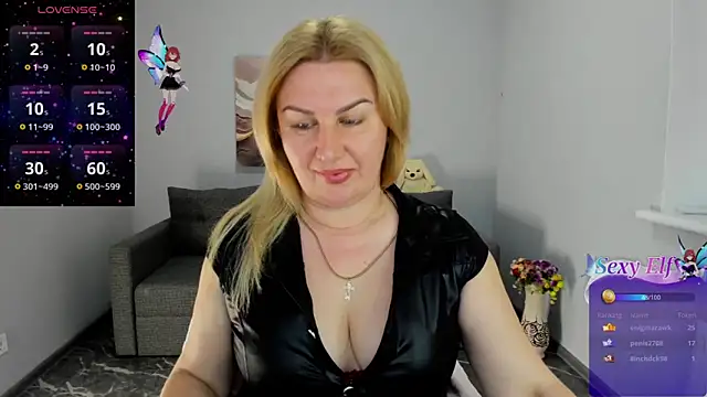 Lili Crossi online show from June 2026 06:52:02 AM