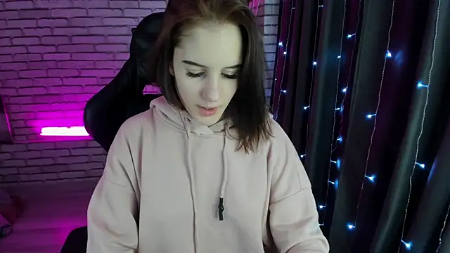 Snapshot of Tonya_Gray chatting on January 2025 04:30:02 AM Tonya Gray online show from January 2025 04:30:02 AM