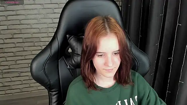 Snapshot of Tonya_Gray chatting on February 2025 02:37:01 PM Tonya Gray online show from February 2025 02:37:01 PM