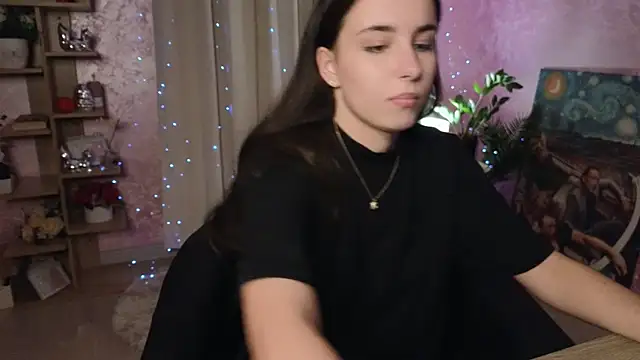 AuroraAksnesss online show from December 2024 11:33:01 AM