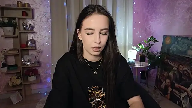 AuroraAksnesss online show from December 2024 04:26:01 PM