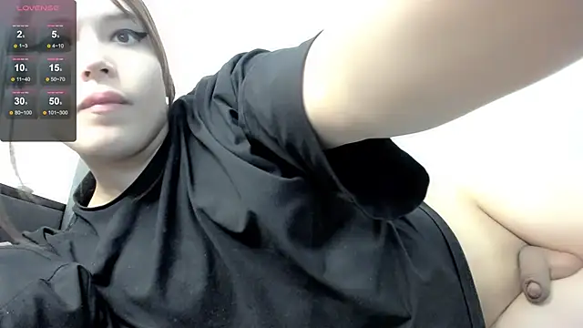 Snapshot of fem_to chatting on November 2025 09:17:02 PM fem to online show from November 2025 09:17:02 PM