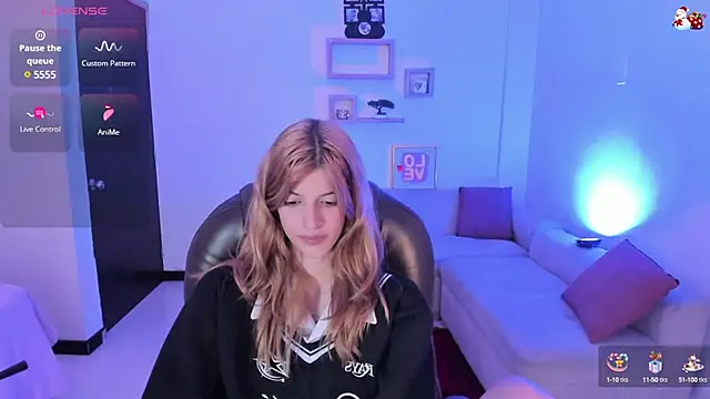 Nora Vennucci online show from February 2025 10:15:02 PM