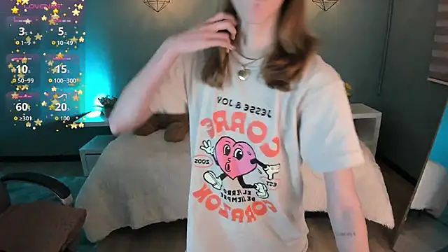 Nora Vennucci online show from October 2025 07:56:01 PM