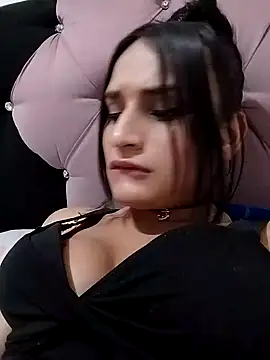 Snapshot of Pussycat_9999 chatting on December 2024 07:32:02 PM Pussycat 9999 online show from December 2024 07:32:02 PM