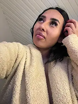 Snapshot of Anily_Lovely chatting on February 2025 03:11:02 AM Anily Lovely online show from February 2025 03:11:02 AM