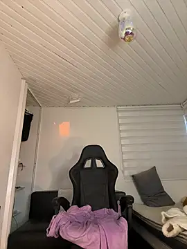 Snapshot of Anily_Lovely chatting on February 2025 11:04:02 PM Anily Lovely online show from February 2025 11:04:02 PM