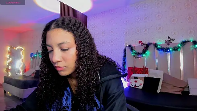 Daphnne tay online show from January 2026 03:23:02 AM