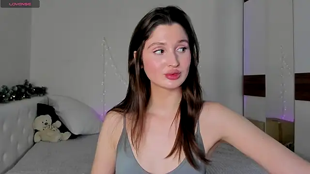 Snapshot of tender_babyy chatting on December 2024 02:16:02 PM tender babyy online show from December 2024 02:16:02 PM