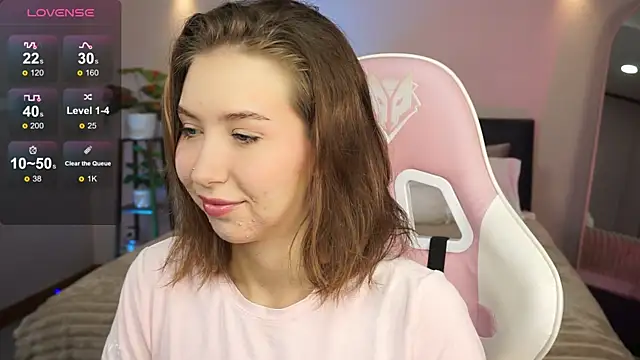 Snapshot of LinaSiren chatting on December 2024 03:05:02 AM LinaSiren online show from December 2024 03:05:02 AM