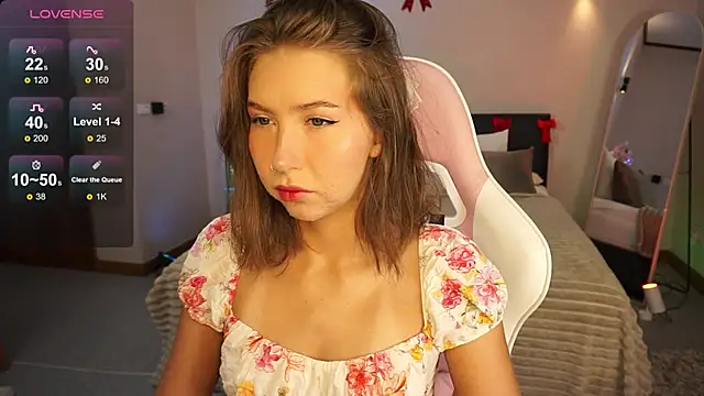 Snapshot of LinaSiren chatting on December 2024 03:22:02 AM LinaSiren online show from December 2024 03:22:02 AM