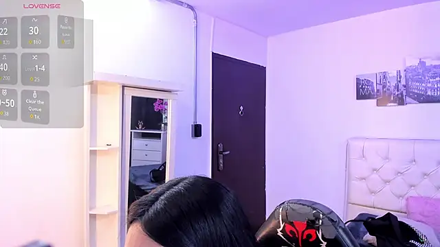 Amy Kiitty  online show from November 2025 12:37:01 PM